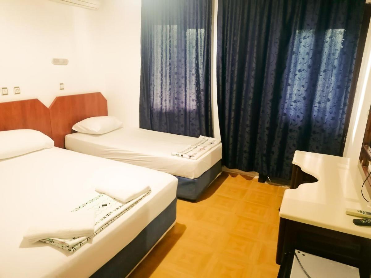 Gazde/Camere de închiriat Pasa Restaurant & Kemer